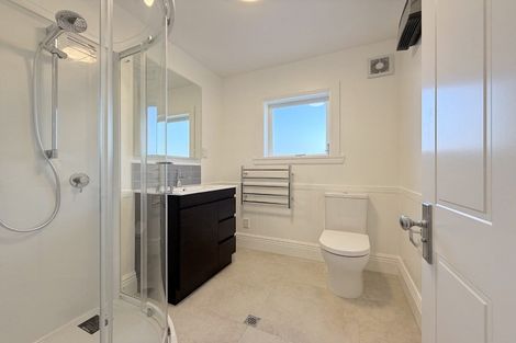 Photo of property in 1 Bidwill Street, Mount Cook, Wellington, 6021