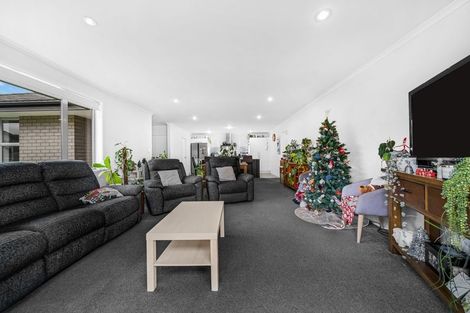 Photo of property in 21 Parkgrove Crescent, Pokeno, 2402