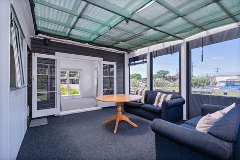 Photo of property in 24 Captain Cook Road, Cooks Beach, Whitianga, 3591