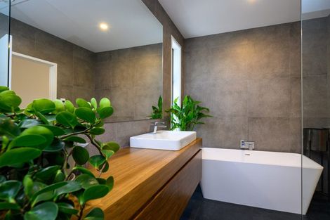 Photo of property in 18c Montana Place, Merrilands, New Plymouth, 4312