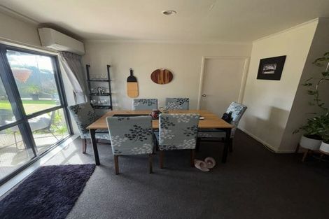 Photo of property in 14 Ranch Place, Pukekohe, 2120
