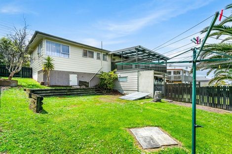 Photo of property in 37 Triangle Road, Massey, Auckland, 0614