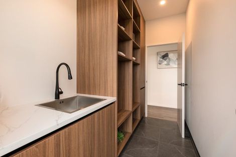 Photo of property in 39c Target Road, Totara Vale, Auckland, 0629