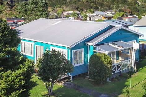 Photo of property in 2 Curtis Street, Hector, 7822