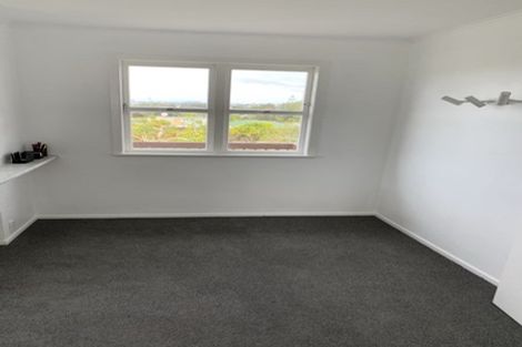 Photo of property in 308 Wairau Road, Glenfield, Auckland, 0629