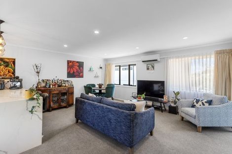 Photo of property in 2/15 Cook Street, Hamilton East, Hamilton, 3216