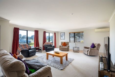 Photo of property in 25c Dolphin Parade, Bell Block, New Plymouth, 4312