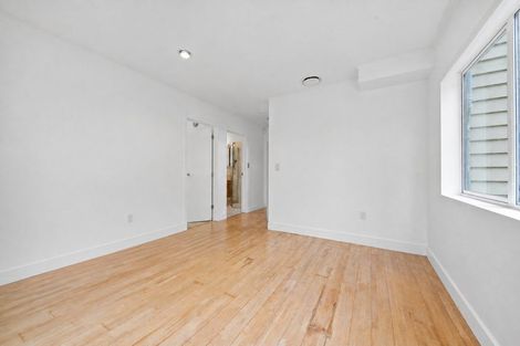 Photo of property in 82e Verbena Road, Birkdale, Auckland, 0626