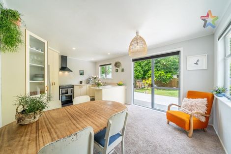 Photo of property in 59 Oroua Street, Eastbourne, Lower Hutt, 5013