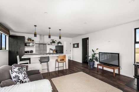 Photo of property in 20 Golden Heights Road, Springvale, Alexandra, 9393