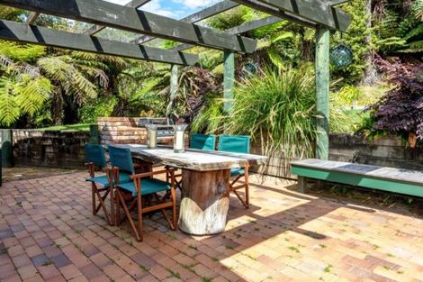 Photo of property in 1 Tutaritari Road, Hahei, Whitianga, 3591