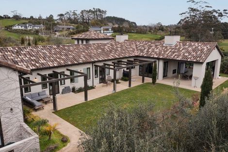 Photo of property in 18 Myra Evelyn Grove, Dairy Flat, Albany, 0792