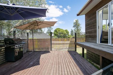 Photo of property in 2/97 Roberts Road, Te Atatu South, Auckland, 0610