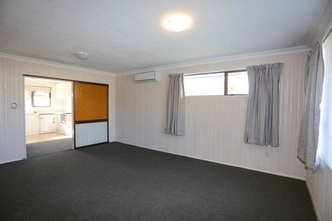 Photo of property in 2/13 Main South Road, Sockburn, Christchurch, 8042