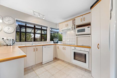 Photo of property in 43 Kinder Street, Acacia Bay, Taupo, 3330