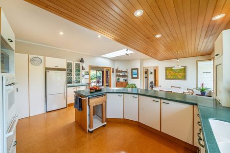 Photo of property in 298b Paekakariki Hill Road, Paekakariki Hill, Porirua, 5381