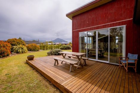 Photo of property in 29 Frye Crescent, Albert Town, Wanaka, 9305