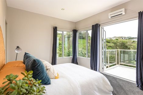 Photo of property in 12 Mandalay Lane, Redcliffs, Christchurch, 8081