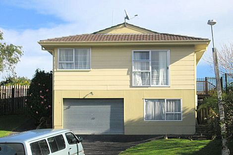 Photo of property in 13 Albemarle Place, Massey, Auckland, 0614