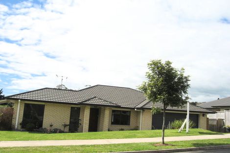 Photo of property in 10 Bateleur Close, Welcome Bay, Tauranga, 3112