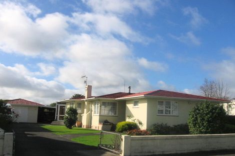 Photo of property in 75 Botanical Road, Takaro, Palmerston North, 4412