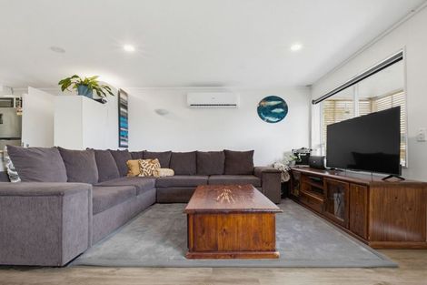 Photo of property in 2/33f Springs Road, Parakai, 0830