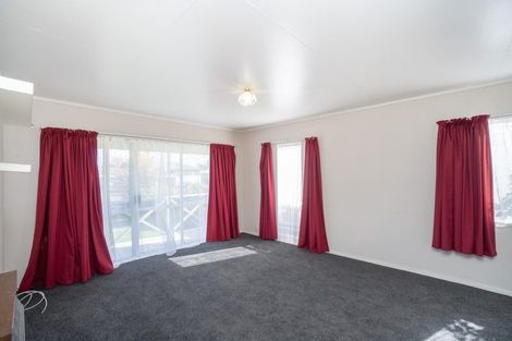 Photo of property in 25a Rosedale Crescent, Cloverlea, Palmerston North, 4412