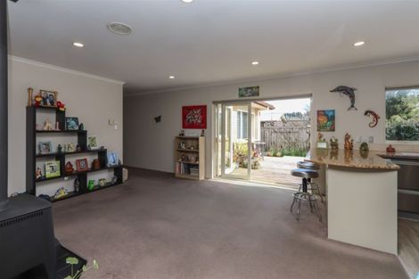 Photo of property in 6c Faber Place, Inglewood, 4330