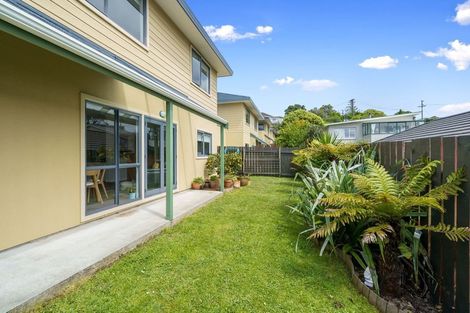 Photo of property in 3/7 Court Road, Tawa, Wellington, 5028