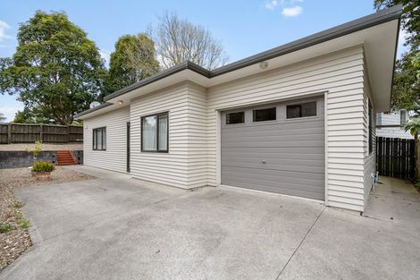 Photo of property in 2 Glucina Place, Glen Eden, Auckland, 0602