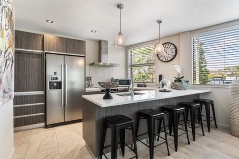 Photo of property in Montrose Villas, 441h Beach Road, Mairangi Bay, Auckland, 0630