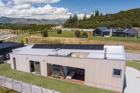 Photo of property in 6 Pounamu Avenue, Albert Town, Wanaka, 9305