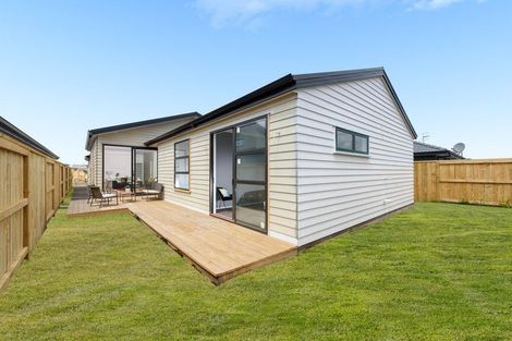 Photo of property in 28 Knightia Drive, Papamoa Beach, Papamoa, 3118