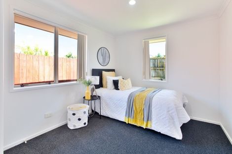 Photo of property in 15 Gardenia Close, Melville, Hamilton, 3206