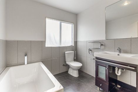 Photo of property in 37 Kestev Drive, Flat Bush, Auckland, 2016