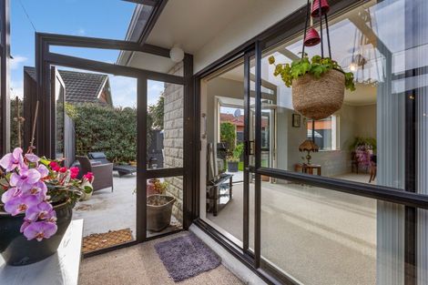 Photo of property in 273/1 Mangorei Road, Merrilands, New Plymouth, 4312