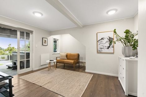 Photo of property in 100 Calliope Road, Stanley Point, Auckland, 0624