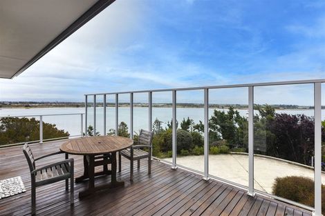 Photo of property in 19 The Brae, Mount Pleasant, Christchurch, 8081