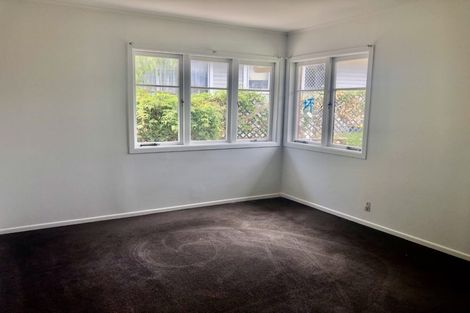 Photo of property in 40 Flanshaw Road, Te Atatu South, Auckland, 0610