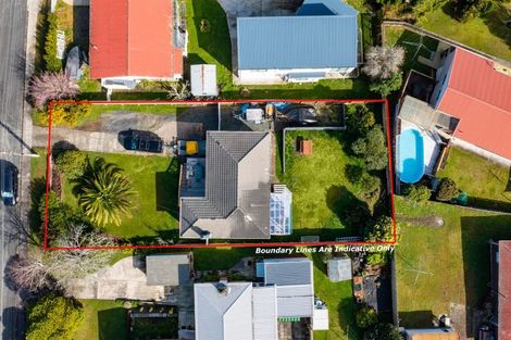 Photo of property in 68 Sylvan Crescent, Te Atatu South, Auckland, 0610