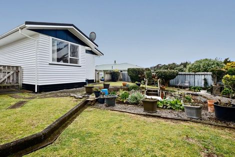 Photo of property in 6 Eton Place, Spotswood, New Plymouth, 4310