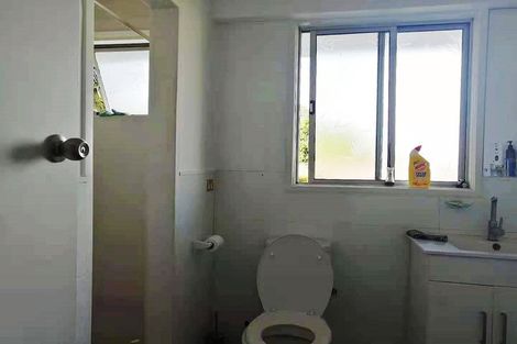 Photo of property in 31 Valley View Road, Glenfield, Auckland, 0629