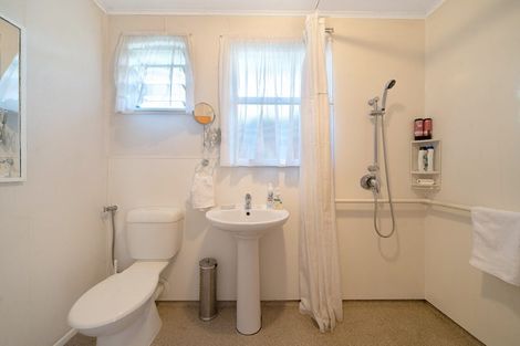 Photo of property in 23 Buscomb Avenue, Henderson, Auckland, 0610