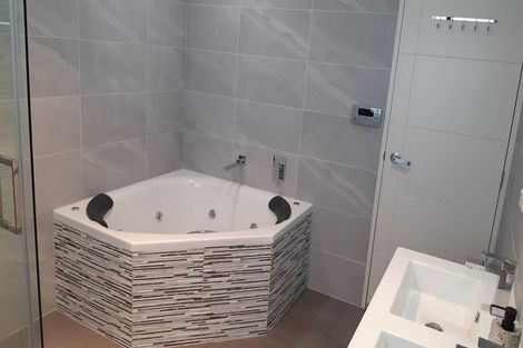 Photo of property in 1217 Glenbrook Road, Glenbrook, Waiuku, 2681