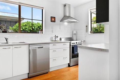 Photo of property in 2/31 Celia Street, Redcliffs, Christchurch, 8081