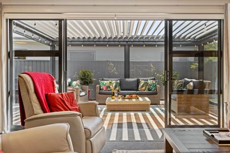 Photo of property in 18 Sunhaven Cove, Cromwell, 9310