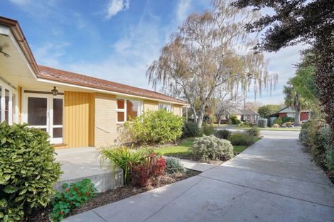 Photo of property in 31 Waiau Street, Cracroft, Christchurch, 8025