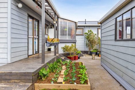 Photo of property in 22 Fantham Street, Hawera, 4610