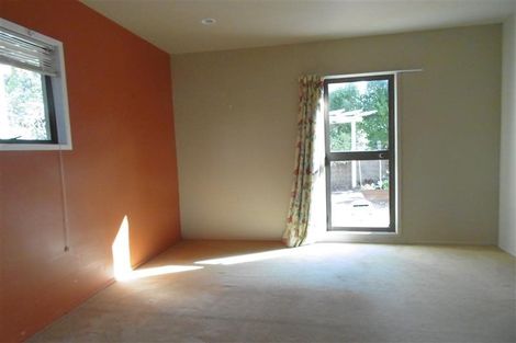 Photo of property in 1/18 Rothesay Bay Road, Rothesay Bay, Auckland, 0630