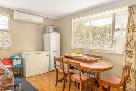 Photo of property in 12 Moa Road, Raumati Beach, Paraparaumu, 5032